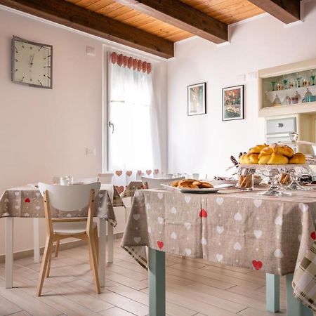La Casa Di Santino Bed & Breakfast Comacchio Exterior photo