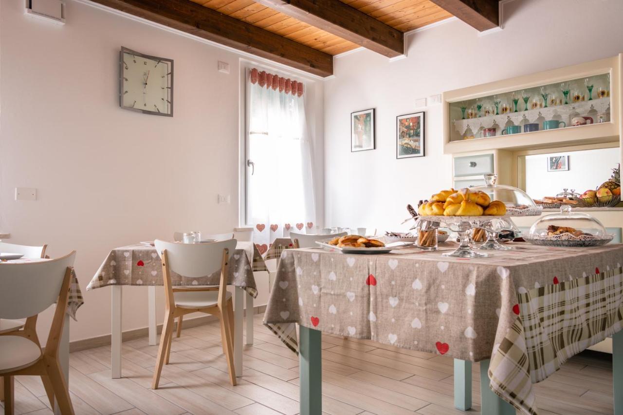 La Casa Di Santino Bed & Breakfast Comacchio Exterior photo